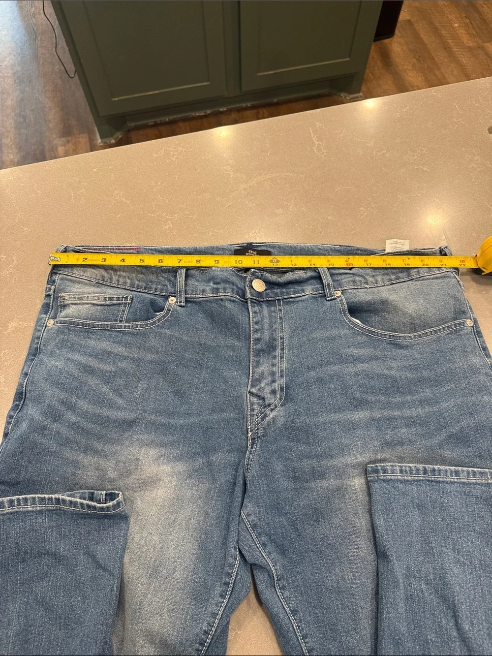 True Religion Medium Blue Denim Jeans with Horseshoe Pocket Embroidery size 42